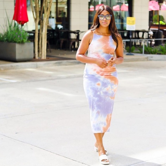 x REVOLVE Tali Midi Dress in Brown Tie Dye M - Picture 3 of 3